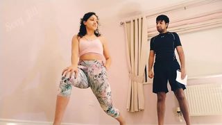 Teenie tricked into getting naked for personal trainer and blowing his dong