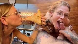 Sammmnextdoor - Date Night #07 - From pizza to schlong, she loves eating in Italy (attractive nerd giving blowjob)